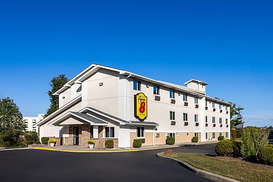 Super 8 by Wyndham Latham/Albany Airport
