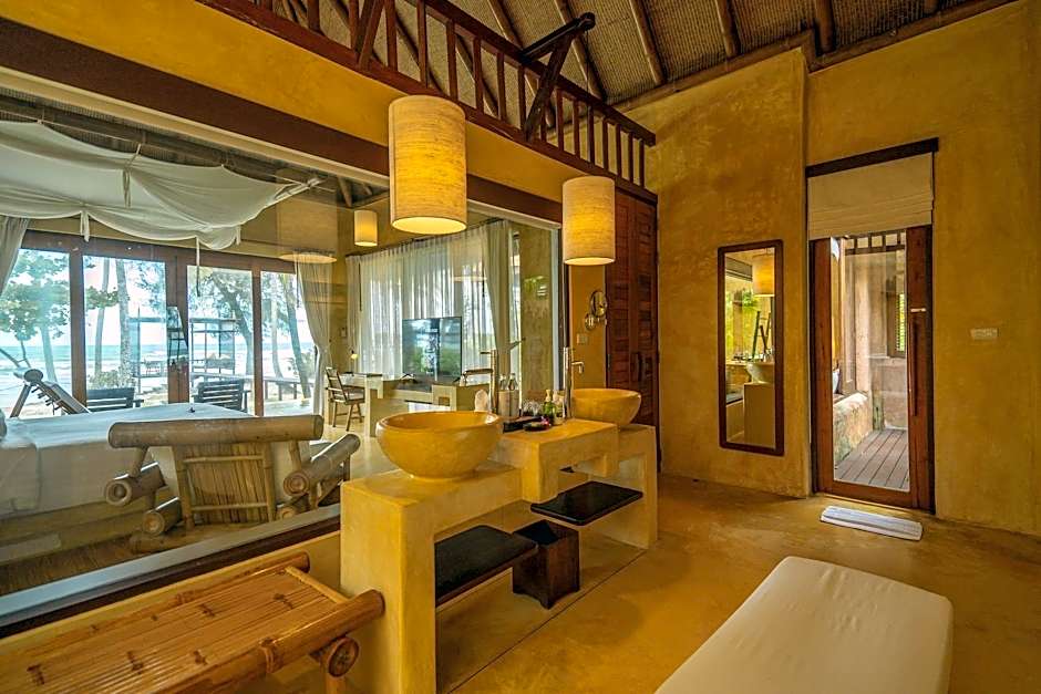 High Season Pool Villa & Spa