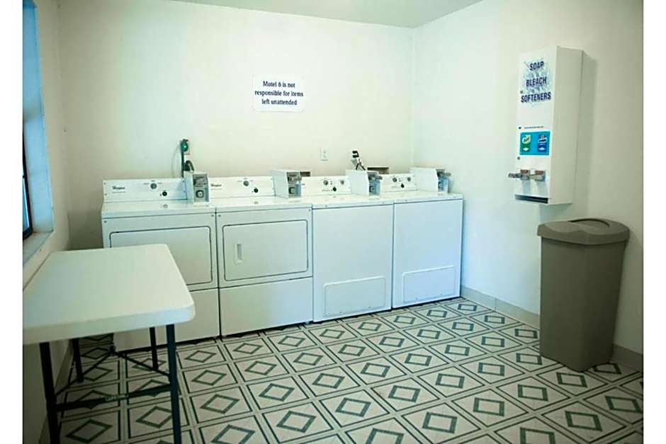 Motel 6-Palestine, TX