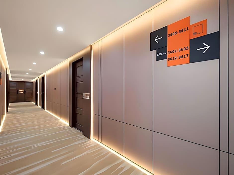 TULIP LODJ Apartment Hotel Wuhan Fanhai CBD Hankou Railway Station