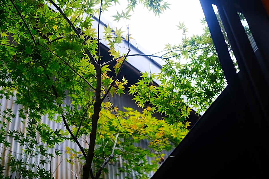 Sloom Kyoto Reclusive Kyo-Machiya in Higashiyama