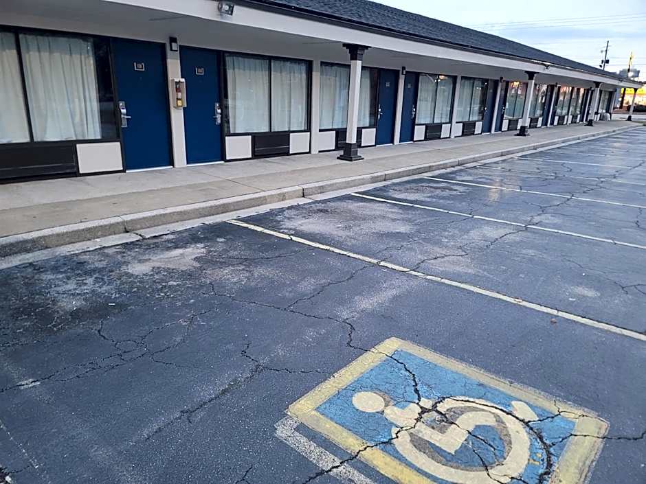 Studio 6 Suites Hinesville, GA