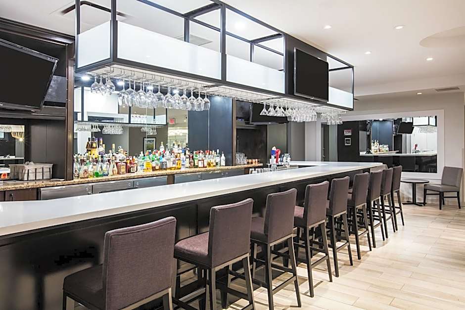 Holiday Inn & Suites Grande Prairie By IHG