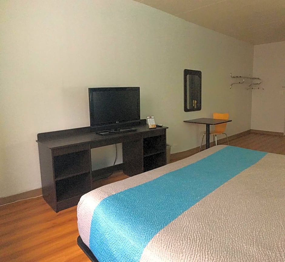 FairBridge Inn Express Melrose Park