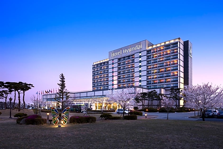 Hotel Hyundai by Lahan Mokpo