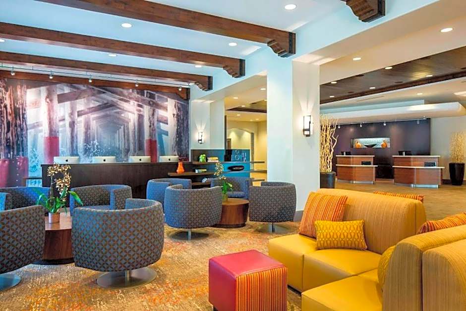 Courtyard by Marriott Anaheim Theme Park Entrance