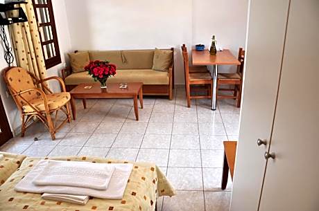 Twin Studio with Sea View (2-3 people) - Second Level