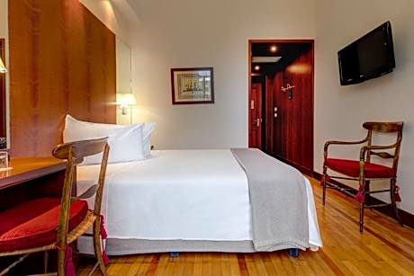 Large Single Room