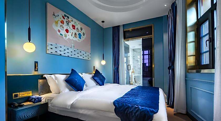 Moon and Chalice Boutique Hotel