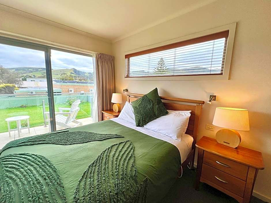 Captains at the Bay Bed & Breakfast