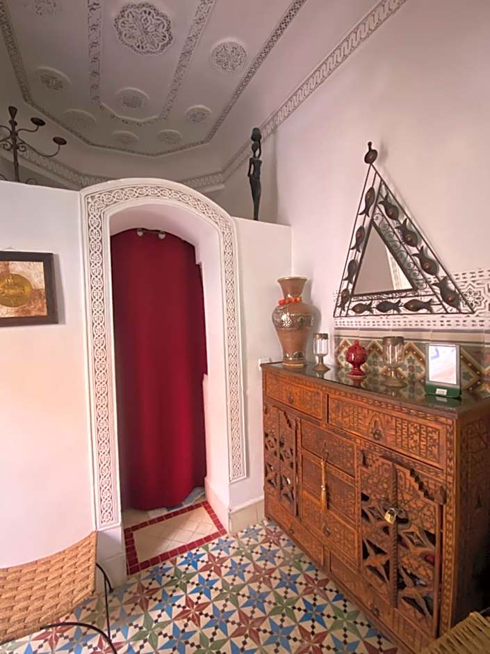 Dar Sarah-Mouassine-Marrakech, Riad authentique idéalement situé