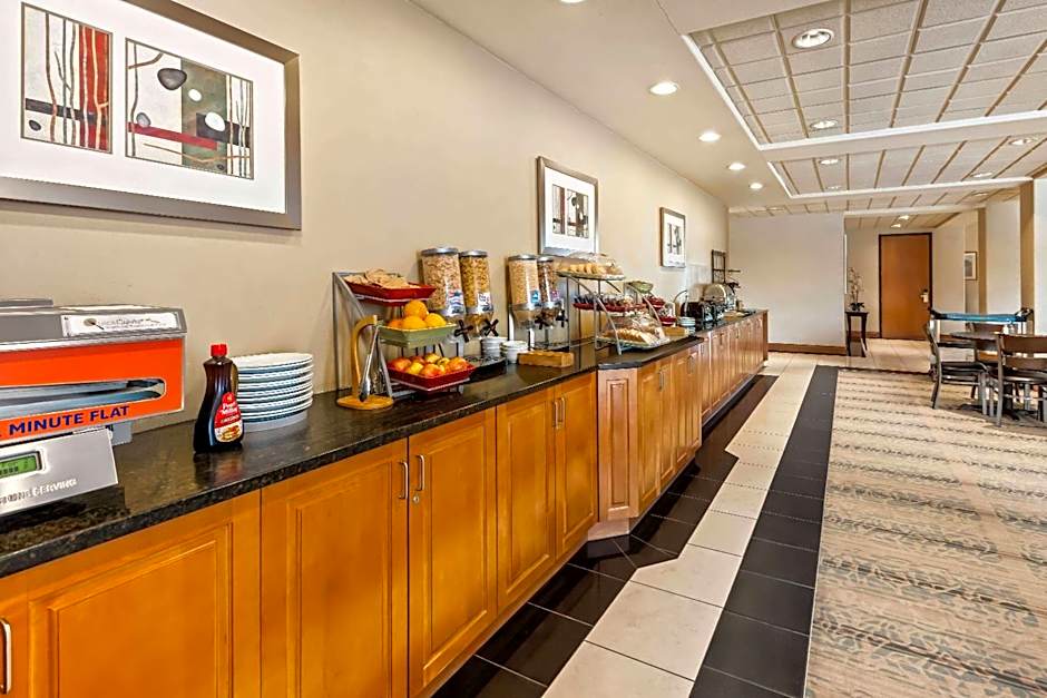 Wingate by Wyndham Calgary South