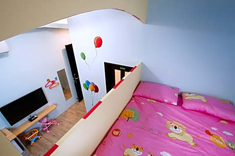 Deluxe Quadruple Room