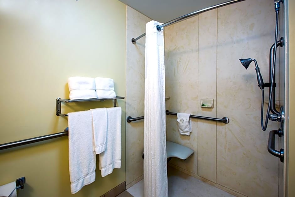 Holiday Inn Express & Suites Vandalia By IHG