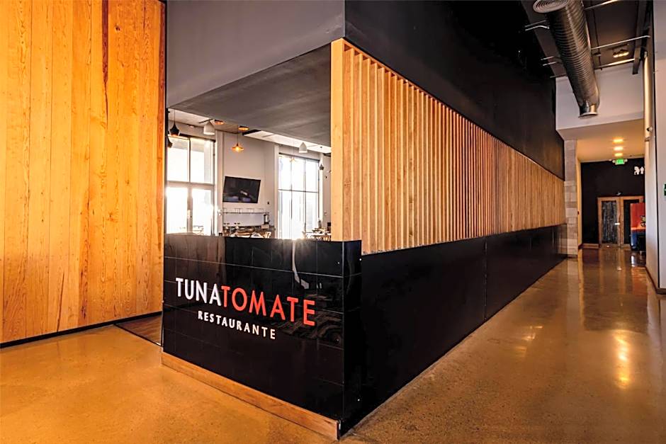 TRYP by Wyndham San Luis Potosi Hotel & Suites