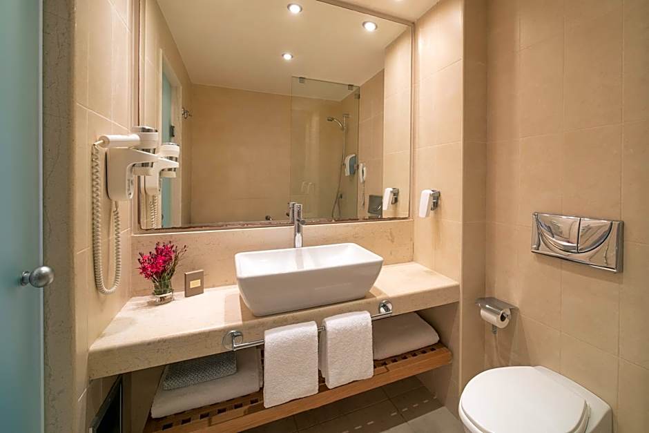 Blue Sea Beach Affiliated By Melia