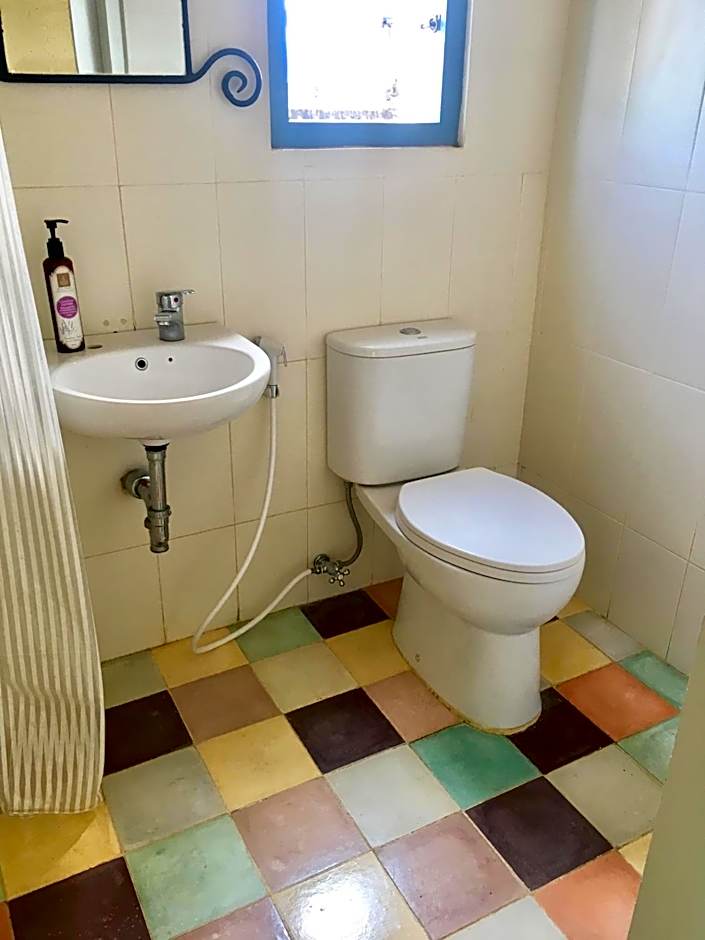 Amrita Villa Sidemen