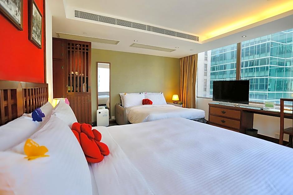 Butterfly on Wellington, Central