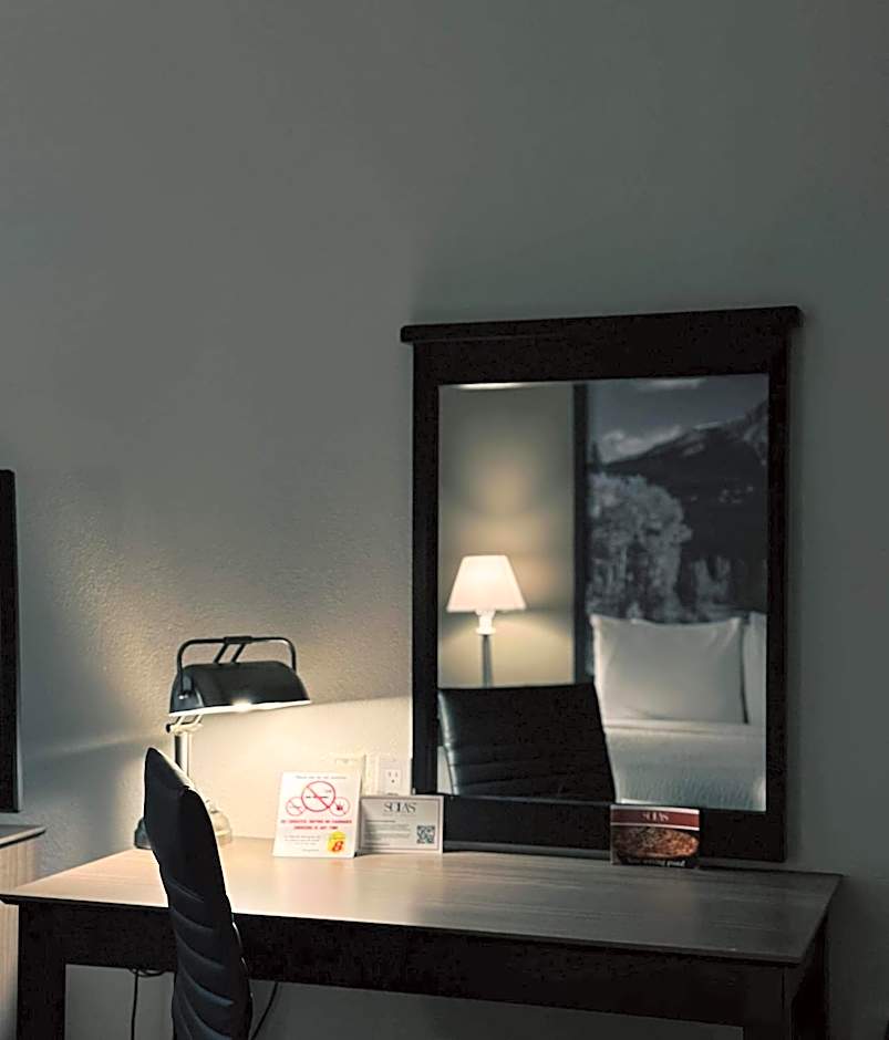 Super 8 by Wyndham Dawson Creek