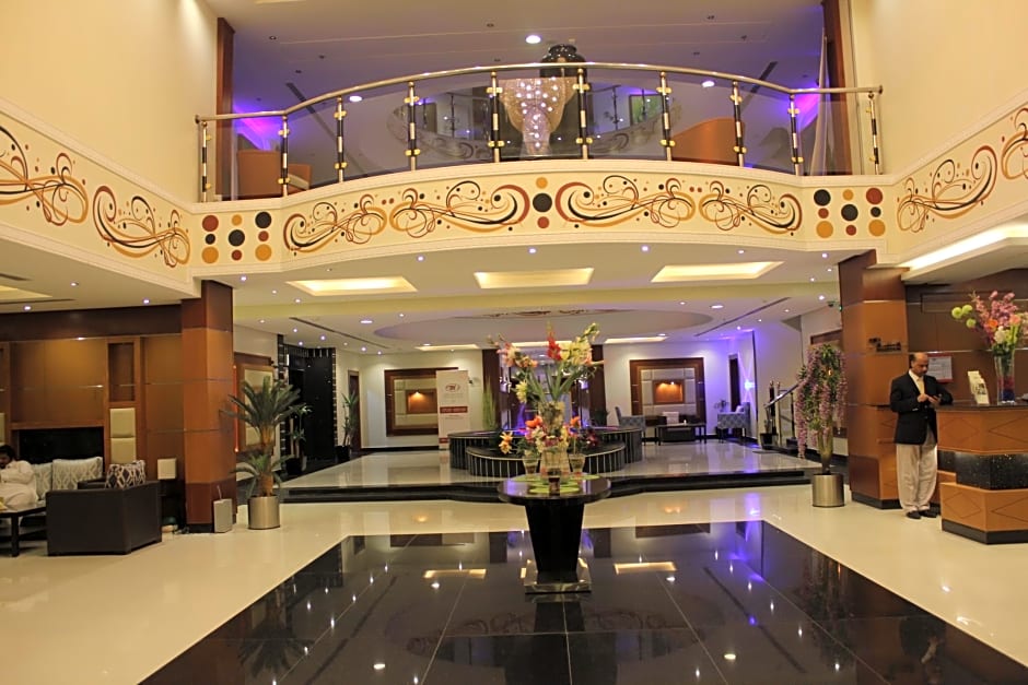 Meral Crown Hotel