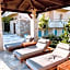 Lili Hotel