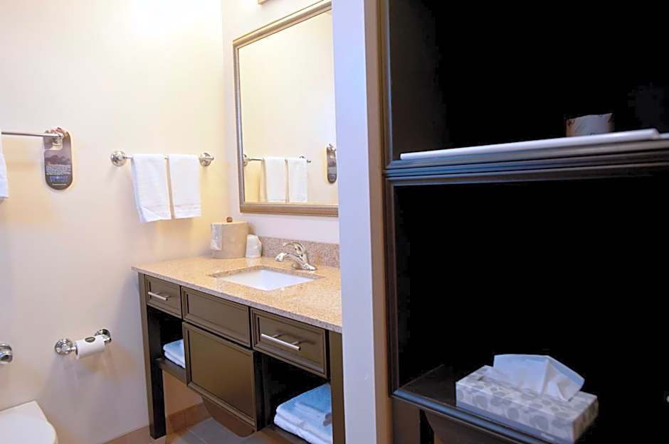 Asbury Inn & Suites