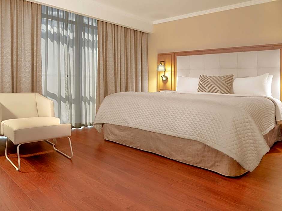 MS Milenium Monterrey, Curio Collection by Hilton