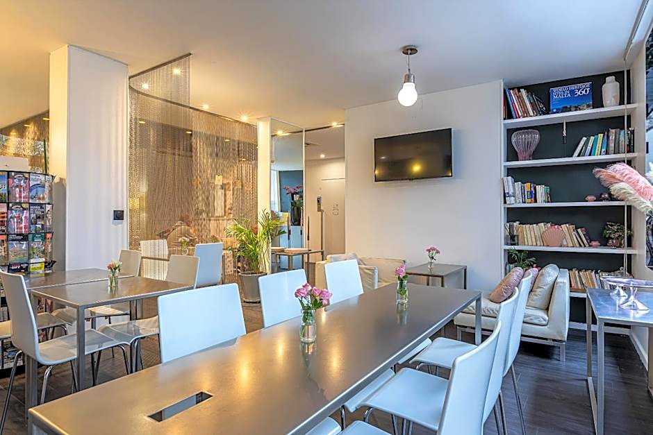 Glasgow Monceau by Patrick Hayat