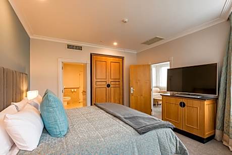 Classic One-Bedroom Suite