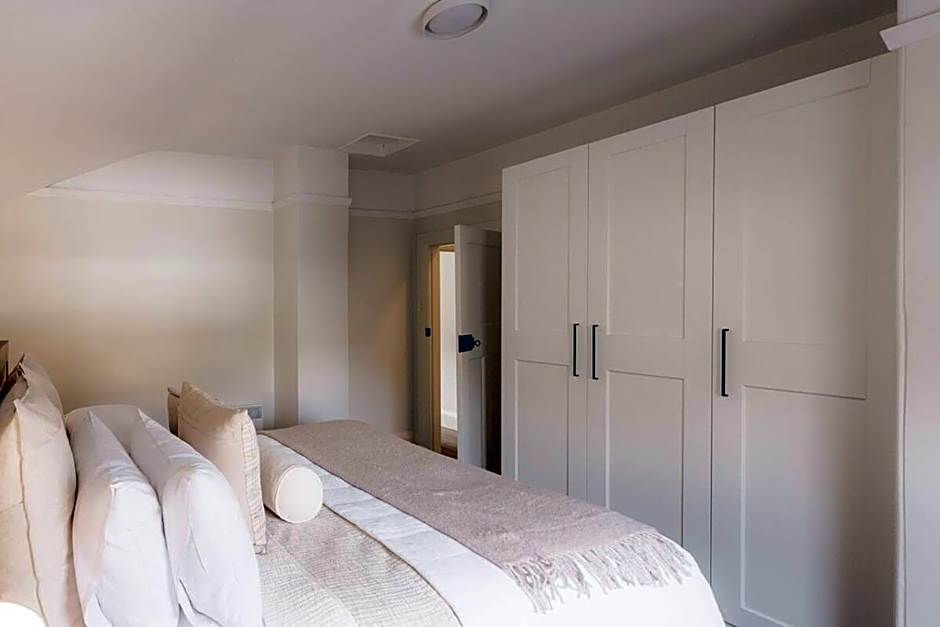 Central home in trendy South Hobart