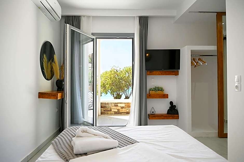 Beachfront cycladic suite Irene Apartments boutique hotel