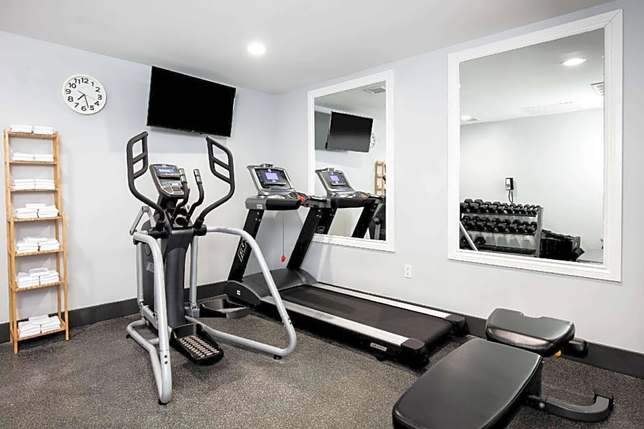 La Quinta Inn and Suites by Wyndham Long Island City – New York, NY