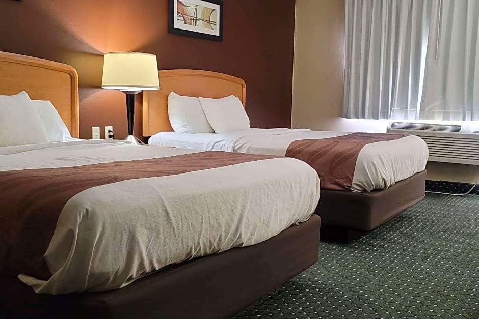 Travelodge by Wyndham Fargo