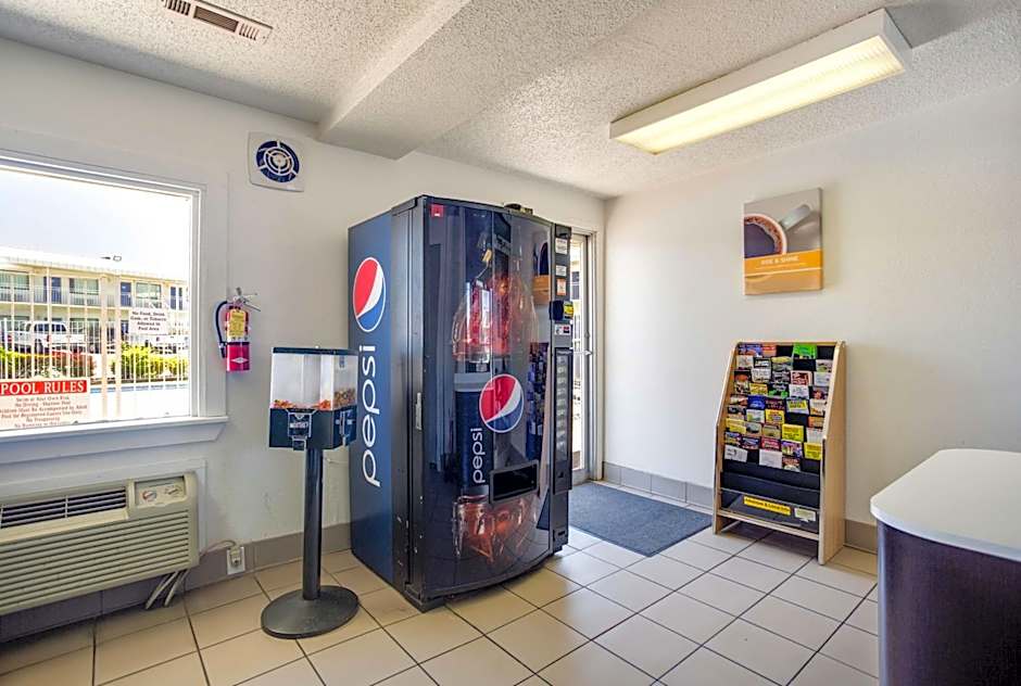 Motel 6 Fayetteville, AR