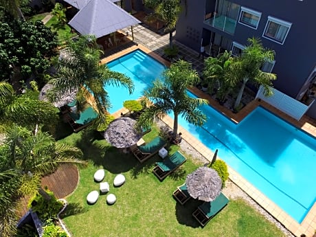 Coconut Palms Resort