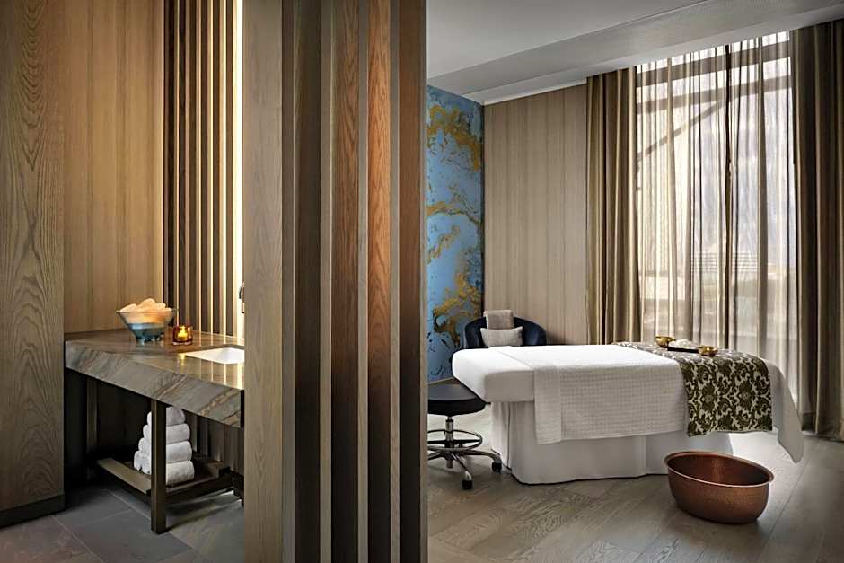 JW Marriott Edmonton Ice District