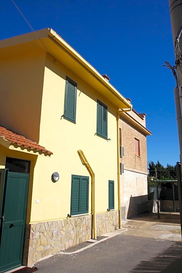 La Casa Gialla – Trabia, CA