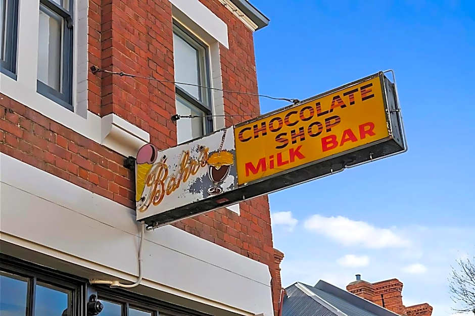 The Lollyshop Apartment in Battery Point