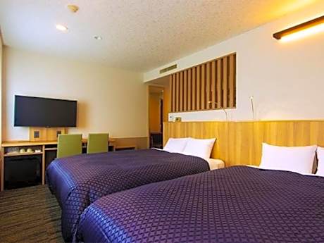 Twin Room - Non-Smoking