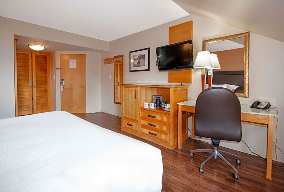 Coast Hillcrest Hotel