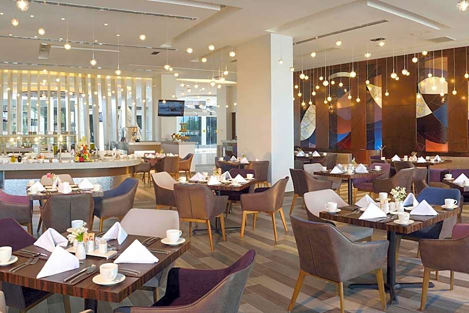 HS HOTSSON Hotel Silao
