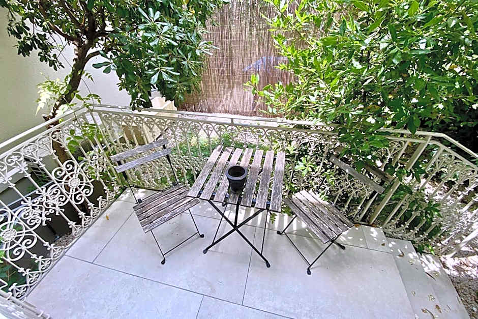 Comfortable apartment with nice balcony