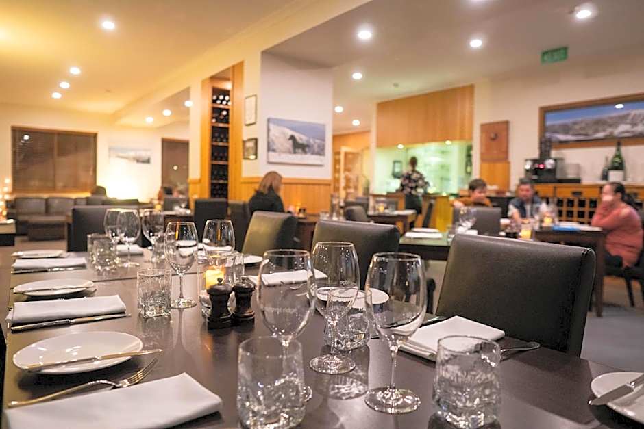 Summit Ridge Alpine Lodge