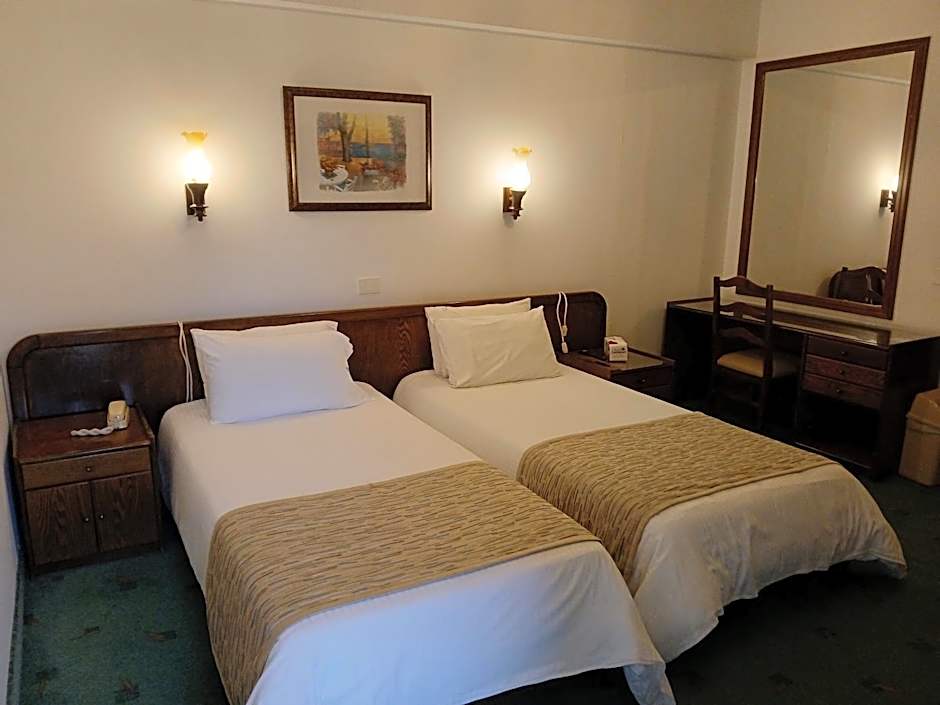 GARDEN HOTEL