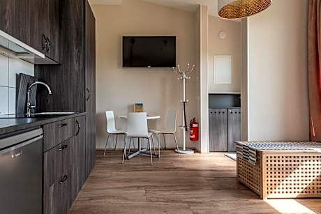 Deluxe Apartment