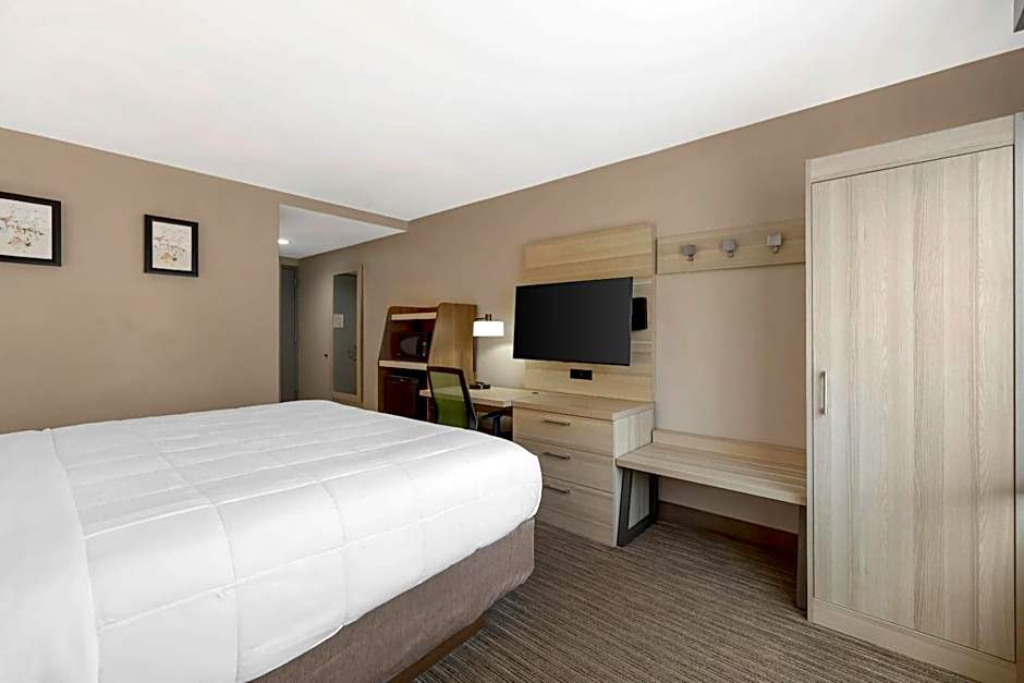 Country Inn & Suites By Radisson Staten Island NY