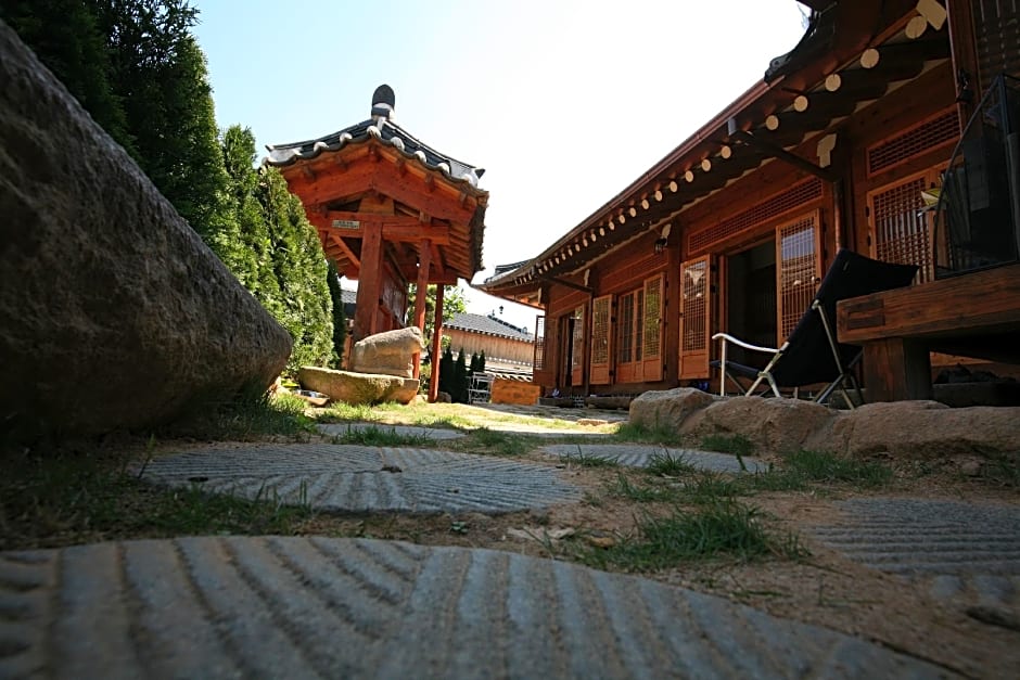 Gaeunchae Hanok Guesthouse Jeonju 2 (Korea Quality)