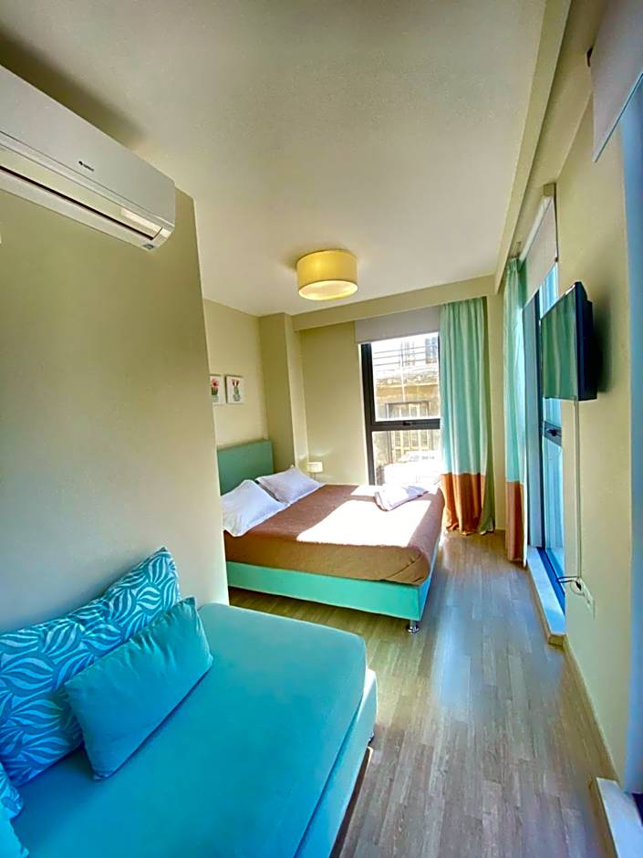 Tins Hotel City - Athens