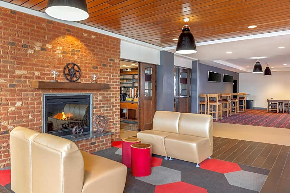 Radisson Hotel Detroit Metro Airport