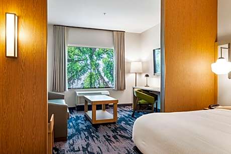 Queen Suite with 2 Queen Beds